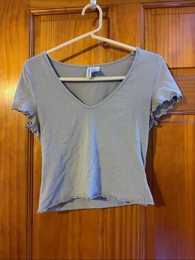Divided Light Gray V-Neck Ruffle Edge Crop Top
